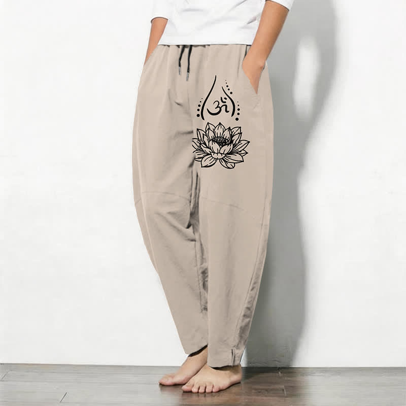 Buddha Stones Pantaloni da uomo affusolati con coulisse e tasche, in puro cotone, con motivo a loto sacro Om e stampa Om. - image 12
