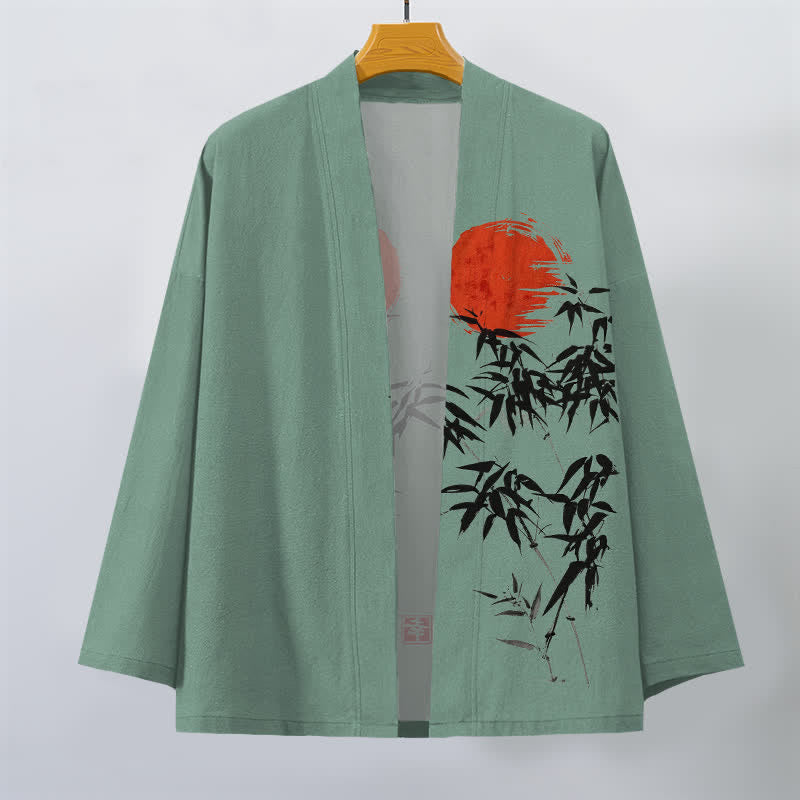 Buddha Stones Kimono da uomo in cotone con stampa a inchiostro di bambù e sole rosso, aperto sul davanti. - image 7