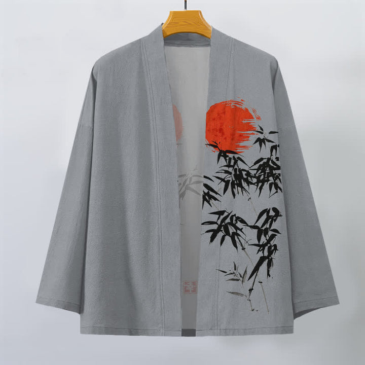 Buddha Stones Kimono da uomo in cotone con stampa a inchiostro di bambù e sole rosso, aperto sul davanti. - image 10