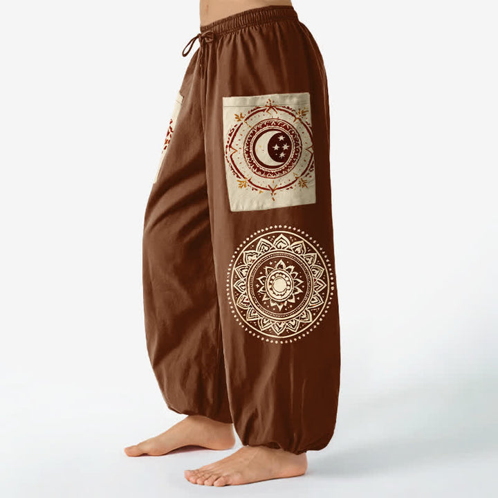 Buddha Stones Pantaloni harem da donna in cotone stile bohémien con motivo mandala a fasi lunari, vita elasticizzata e tasche laterali. - image 1