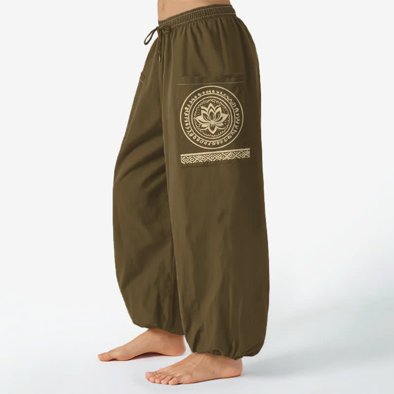 Buddha Stones Pantaloni harem da donna in cotone con motivo mandala di loto e vita elasticizzata, con tasche laterali. - Oliva - US16, UK/AU20, EU48 (3XL) - image 7