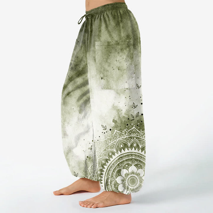 Buddha Stones Pantaloni harem da donna in cotone con stampa mandala sfumata effetto acquerello e motivo loto, vita elasticizzata e tasche laterali. - image 8