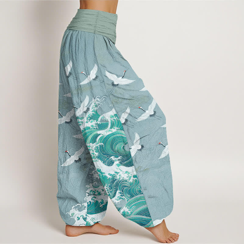 Buddha Stones Pantaloni harem da donna in cotone bianco con motivo a onde marine e gru, con elastico in vita. - image 9
