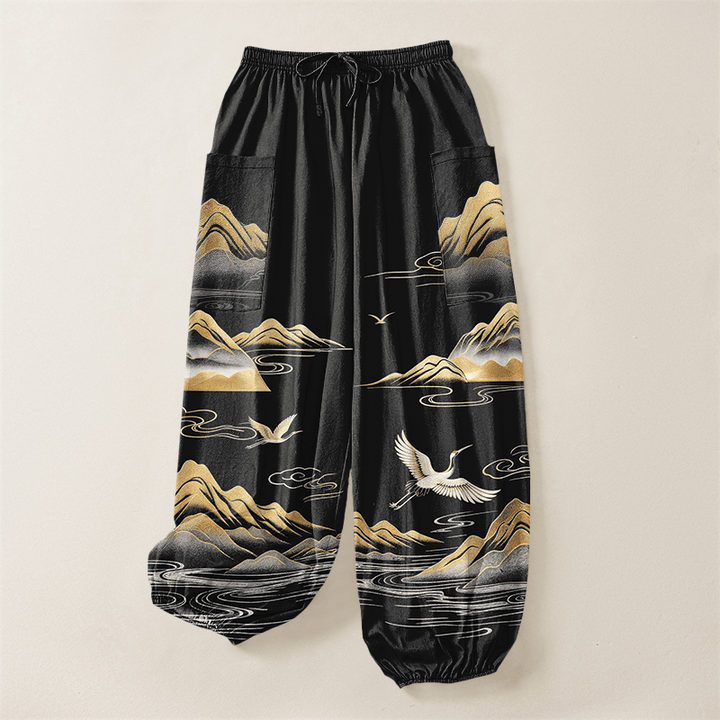 Buddha Stones Pantaloni harem da donna in cotone con elastico in vita e motivo a gru, con stampa paesaggistica serena, e tasche laterali. - image 3