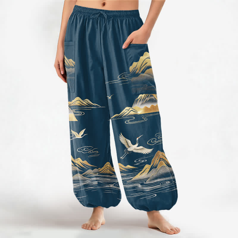 Buddha Stones Pantaloni harem da donna in cotone con elastico in vita e motivo a gru, con stampa paesaggistica serena, e tasche laterali. - SteelBlue - US16, UK/AU20, EU48 (3XL) - image 7