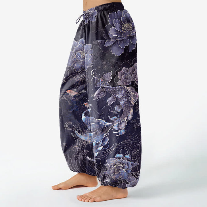 Buddha Stones Pantaloni harem da donna in cotone con elastico in vita e motivo artistico di carpe koi e peonie, con tasche laterali. - image 11