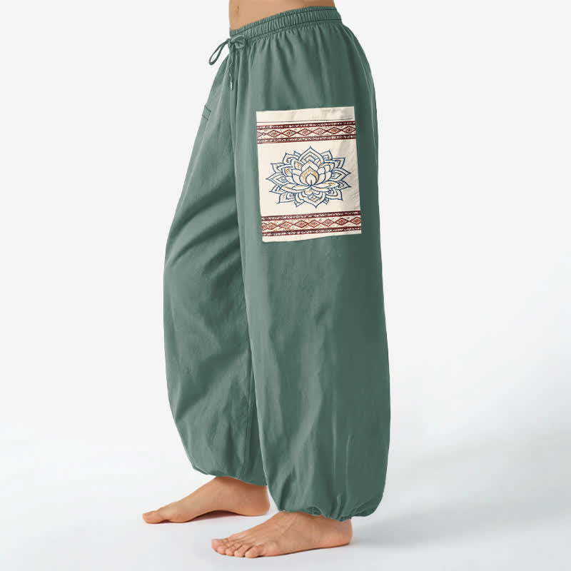 Buddha Stones Pantaloni harem da donna in cotone stile bohémien con motivo mandala di loto e vita elasticizzata, con tasche laterali. - image 8