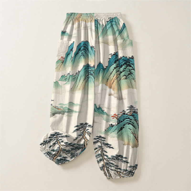 Buddha Stones Pantaloni harem da donna in cotone con elastico in vita e motivo paesaggistico di pini e montagne, con tasche laterali. - image 4