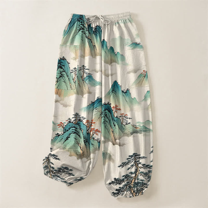 Buddha Stones Pantaloni harem da donna in cotone con elastico in vita e motivo paesaggistico di pini e montagne, con tasche laterali. - image 3