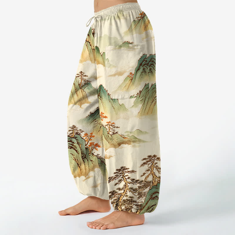 Buddha Stones Pantaloni harem da donna in cotone con elastico in vita e motivo paesaggistico di pini e montagne, con tasche laterali. - image 8
