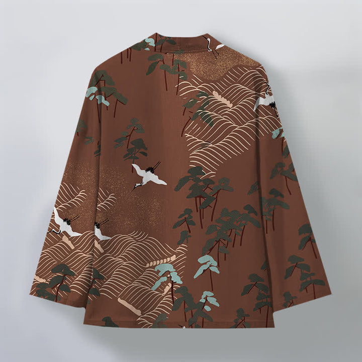 Buddha Stones Kimono da uomo in cotone bianco con motivo a gru, alberi e onde, aperto sul davanti. - image 2