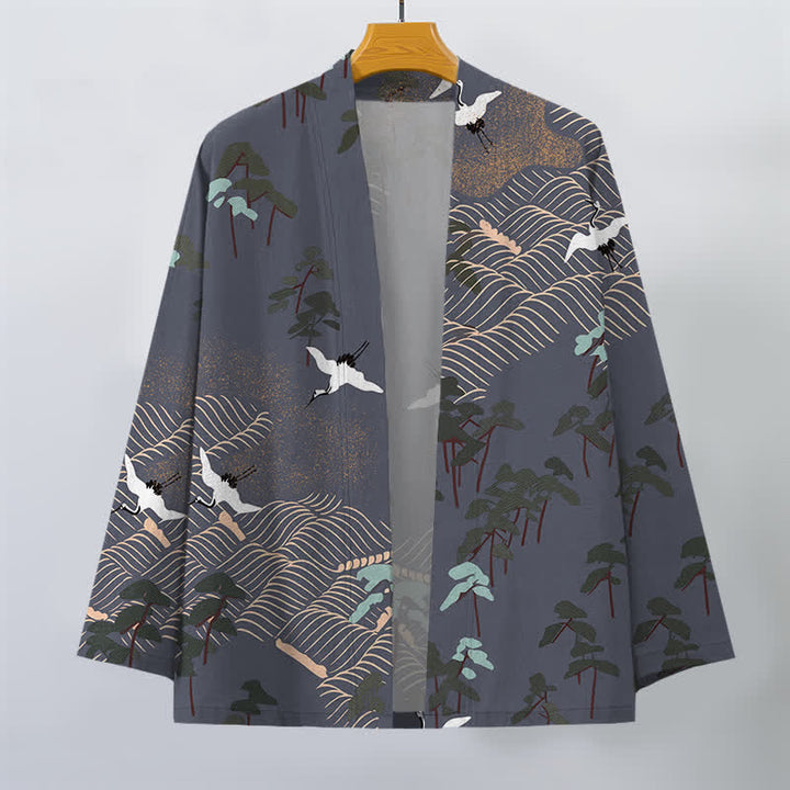 Buddha Stones Kimono da uomo in cotone bianco con motivo a gru, alberi e onde, aperto sul davanti. - image 7