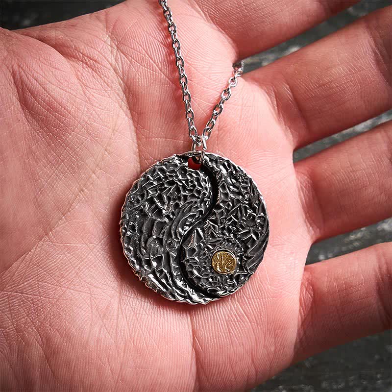 Buddha Stones Collana con ciondolo rotondo in rame con simbolo Yin Yang e bilancia incisa. - image 10