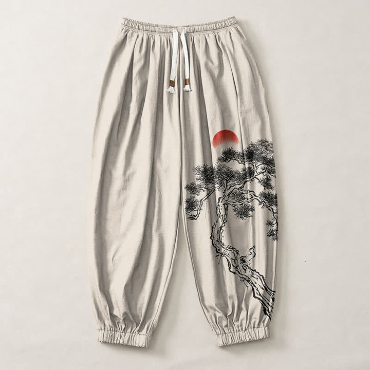 Buddha Stones Pantaloni harem da uomo in puro cotone con coulisse e tasche, fantasia a inchiostro di pini e sole. - image 1