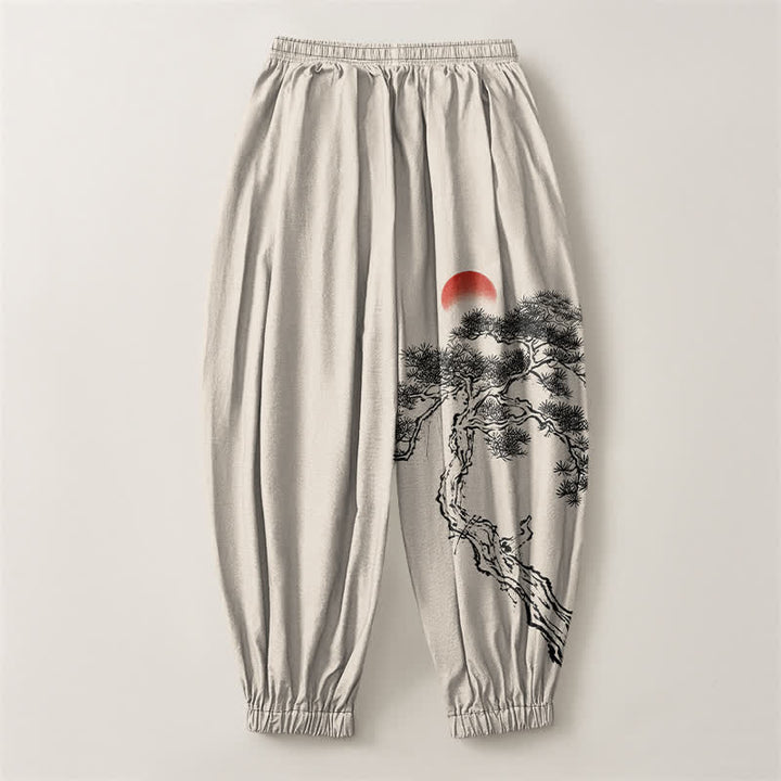 Buddha Stones Pantaloni harem da uomo in puro cotone con coulisse e tasche, fantasia a inchiostro di pini e sole. - image 2