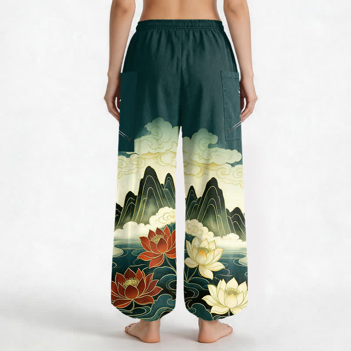 Buddha Stones Pantaloni harem da donna in cotone con elastico in vita e motivo paesaggio orientale con gru di loto, con tasche laterali. - image 9
