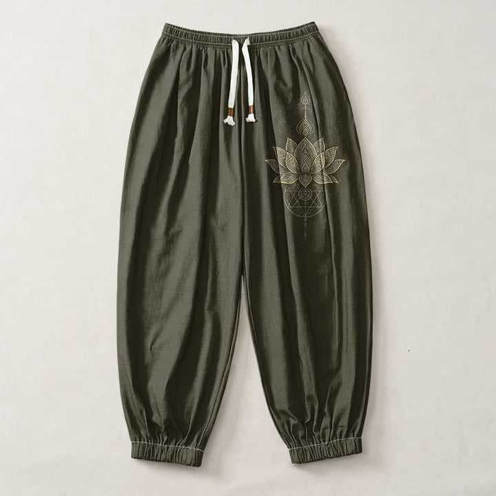 Buddha Stones Pantaloni harem da uomo in puro cotone con coulisse e tasche, motivo geometrico mandala a loto dorato. - image 13