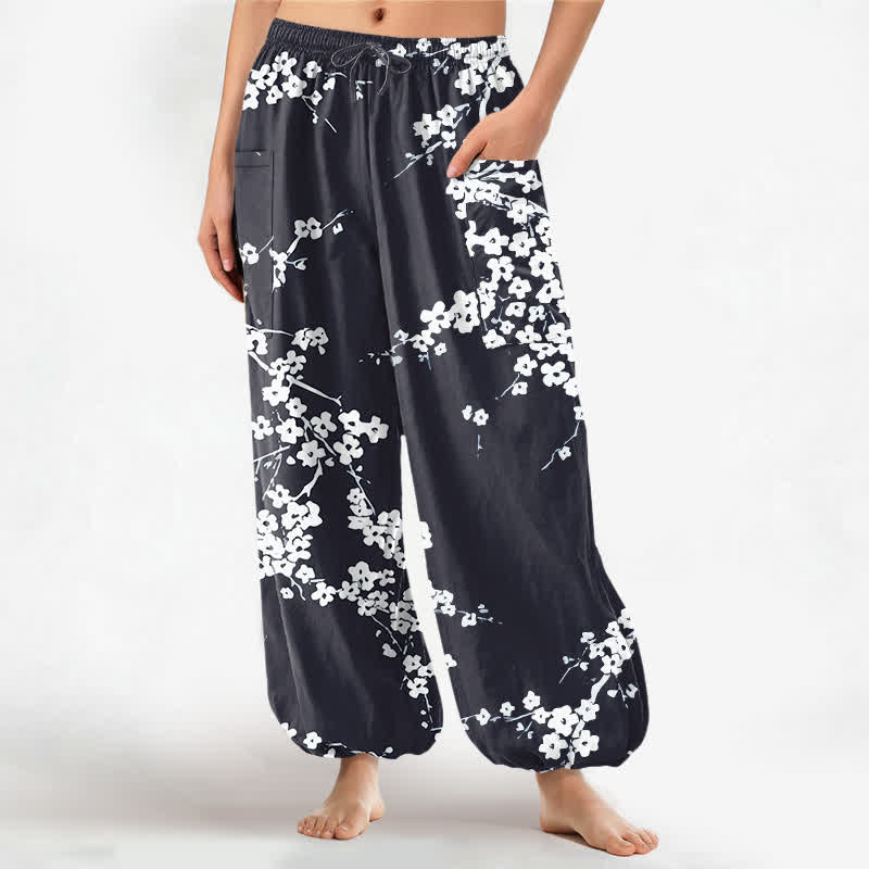 Buddha Stones Pantaloni harem da donna in cotone bianco con motivo a fiori di pruno, vita elasticizzata e tasche laterali. - Nero - US16, UK/AU20, EU48 (3XL) - image 10