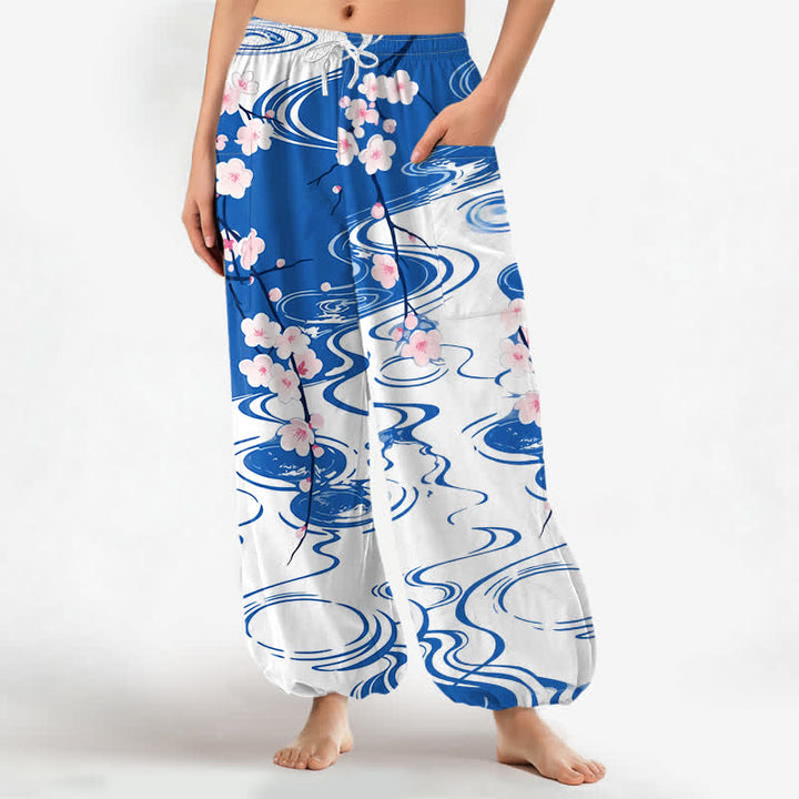 Buddha Stones Pantaloni harem da donna in cotone con motivo a onde di fiori di ciliegio e vita elasticizzata, con tasche laterali. - Blu - US16, UK/AU20, EU48 (3XL) - image 0