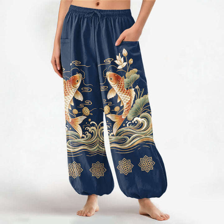 Buddha Stones Pantaloni harem da donna in cotone con elastico in vita e motivo a onde di loto e koi dorati, con tasche laterali. - Marina - US16, UK/AU20, EU48 (3XL) - image 7