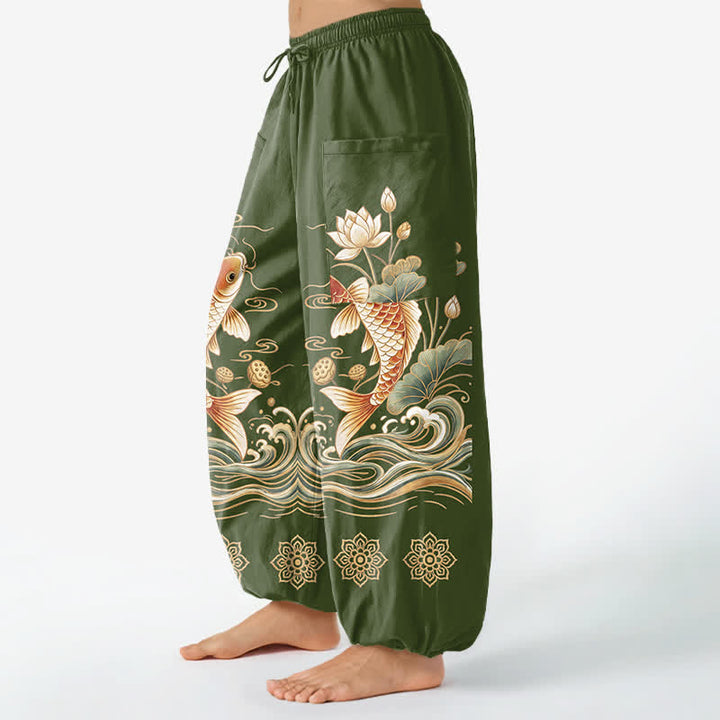 Buddha Stones Pantaloni harem da donna in cotone con elastico in vita e motivo a onde di loto e koi dorati, con tasche laterali. - image 11