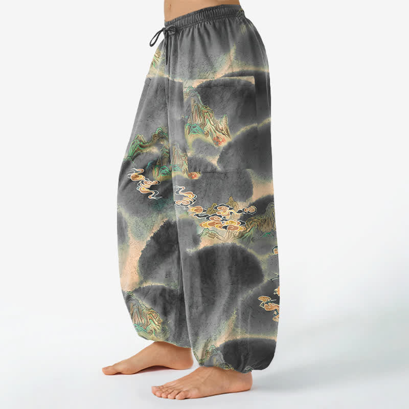 Buddha Stones Pantaloni harem da donna in cotone con elastico in vita e motivo paesaggistico nebbioso, con tasche laterali. - image 11