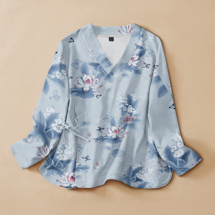 Kimono da donna a maniche lunghe con scollo a V e allacciatura, in cotone con stampa di foglie di loto e farfalle, stile Hanfu, con motivo Buddha Stones. - Azzurro cielo chiaro - US16, UK/AU20, EU48 (3XL) - image 5