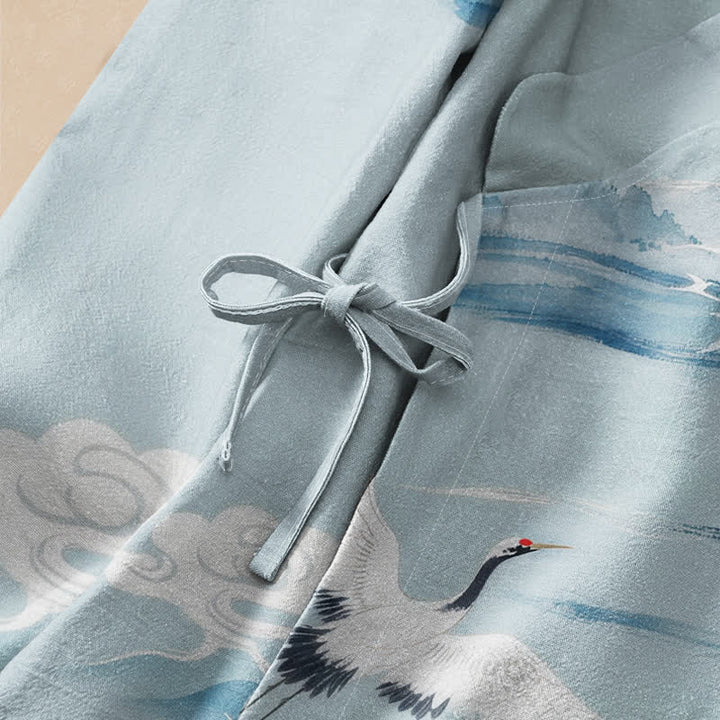 Kimono da donna a maniche lunghe con scollo a V e allacciatura, in cotone con motivo Buddha Stones, gru volanti e nuvole. - image 3