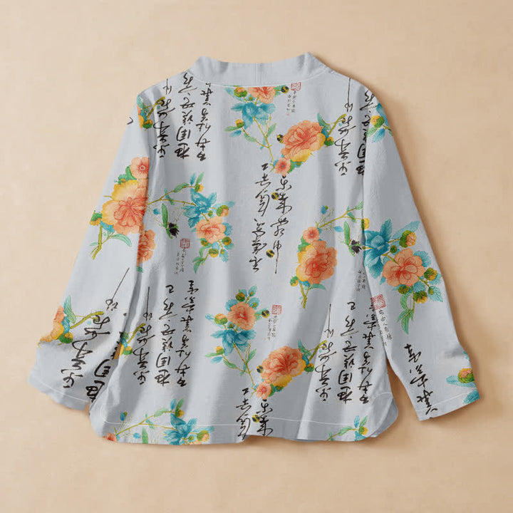 Kimono da donna a maniche lunghe con scollo a V e allacciatura, in cotone con stampa floreale e calligrafia ispirata Buddha Stones. - image 8