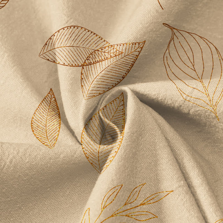 Kimono da donna a maniche lunghe con scollo a V e allacciatura, in cotone con stampa di foglie dorate e fiori rossi e motivo Buddha Stones. - image 4