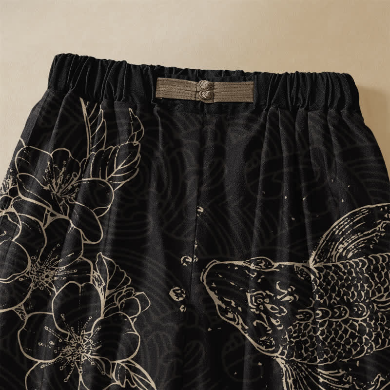 Buddha Stones Pantaloni harem da donna in puro cotone con motivo a pesci koi e fiori, bottoni a rana e vita elasticizzata, con tasche. - image 2