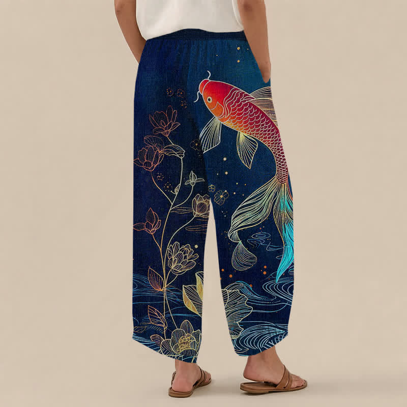 Buddha Stones Pantaloni harem da donna in cotone rosso con motivo a onde di pesci koi e loto, plissettati e vita elasticizzata, con tasche. - image 2
