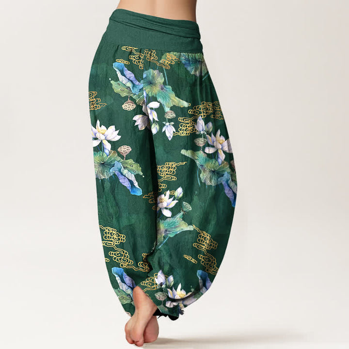 Buddha Stones Pantaloni harem da donna in cotone bianco con motivo a foglie di loto e elastico in vita. - image 2