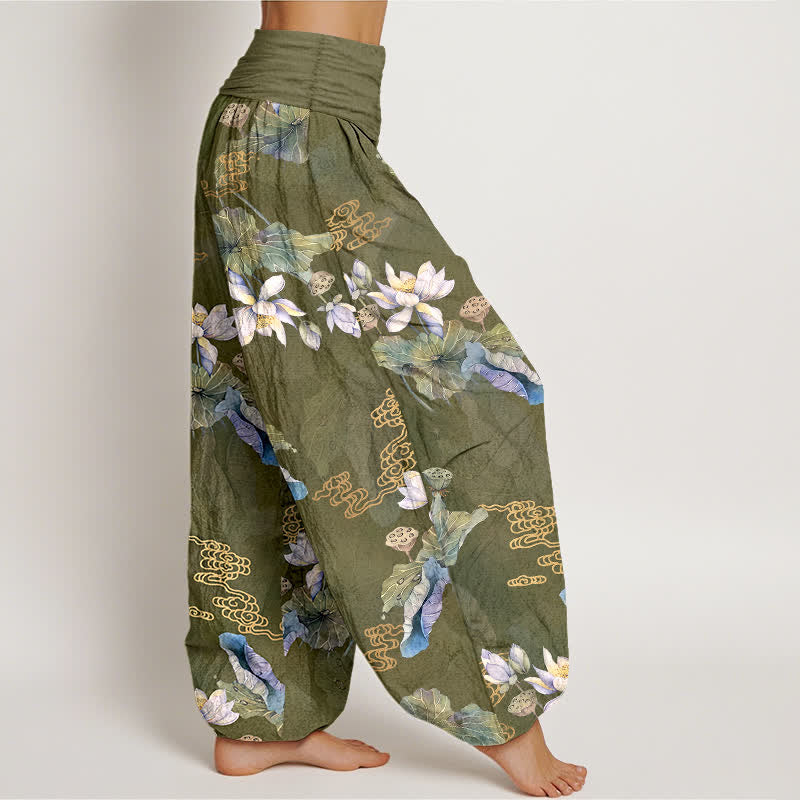 Buddha Stones Pantaloni harem da donna in cotone bianco con motivo a foglie di loto e elastico in vita. - image 6