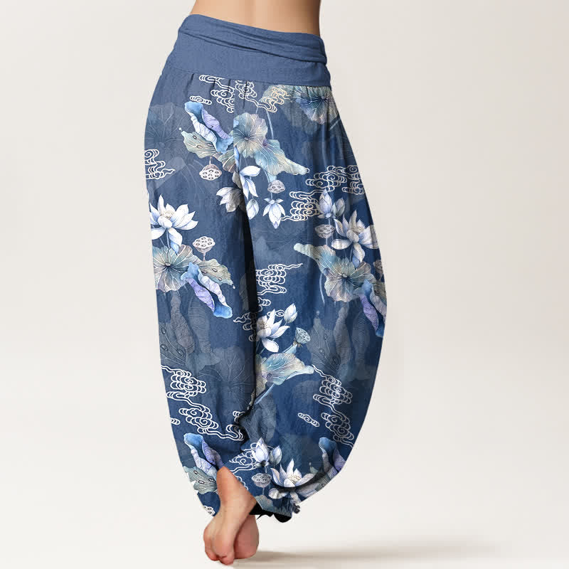 Buddha Stones Pantaloni harem da donna in cotone bianco con motivo a foglie di loto e elastico in vita. - image 10