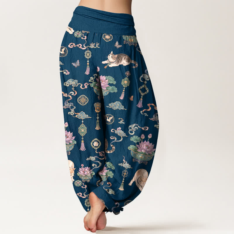Buddha Stones Pantaloni harem da donna in cotone con motivo gatto loto e nappine, vita elasticizzata. - image 2