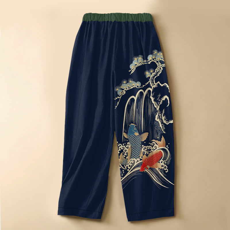 Buddha Stones Pantaloni harem da donna in puro cotone con motivo a cascata di pini e carpe koi, bottoni a forma di rana e vita elasticizzata, con tasche. - image 6