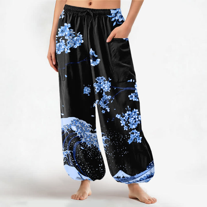 Buddha Stones Pantaloni harem da donna in cotone con elastico in vita e motivo a onde Ukiyo-e, con tasche laterali. - Azzurro cielo chiaro - US16, UK/AU20, EU48 (3XL) - image 7