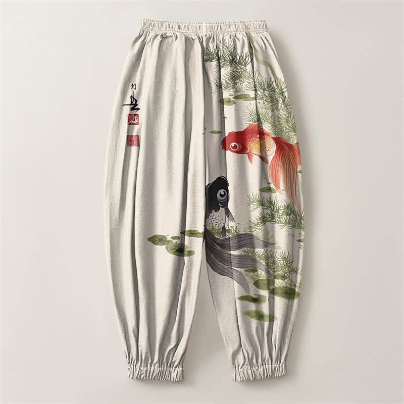Buddha Stones Pantaloni harem da uomo in puro cotone con coulisse e tasche, fantasia a foglie di loto e koi. - image 2
