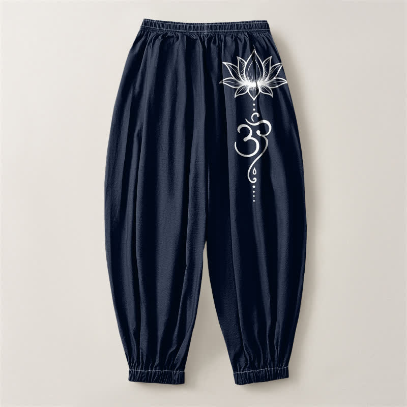 Buddha Stones Pantaloni harem da uomo in puro cotone con motivo loto Om e coulisse, con tasche. - image 2