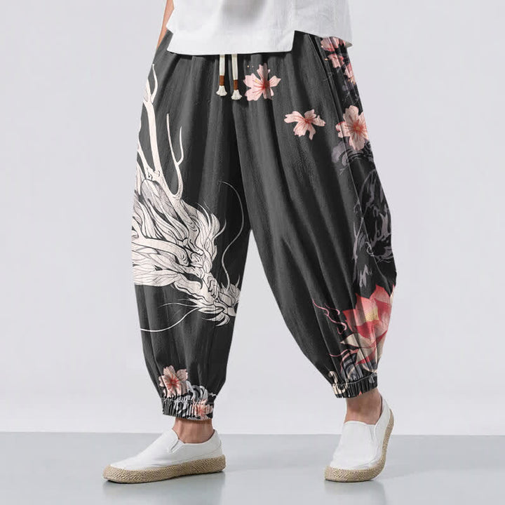 Buddha Stones Pantaloni harem da uomo in puro cotone con coulisse e tasche, motivo drago, sakura e loto. - Nero - US/UK/AU50, EU60 (5XL) - image 0