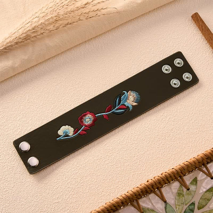Buddha Stones Bracciale vintage con fibbia in pelle ricamata con fiori, rose e farfalle. - image 14