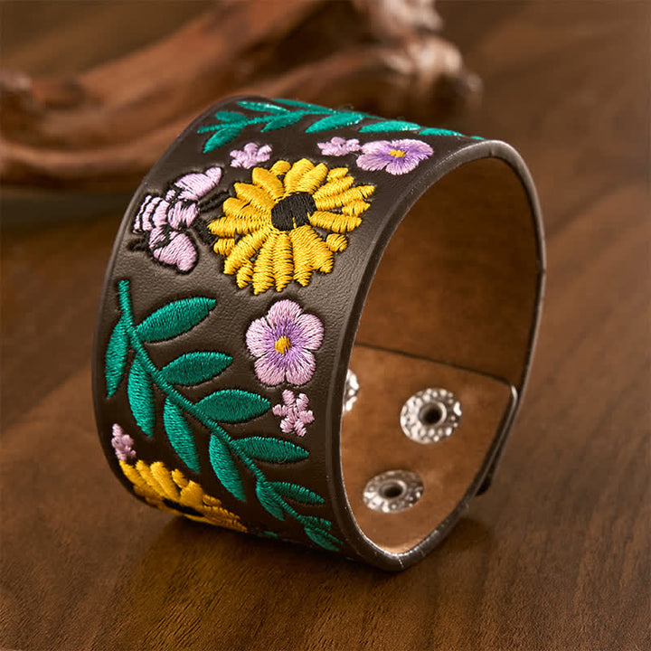 Buddha Stones Bracciale vintage con fibbia in pelle ricamata con fiori, rose e farfalle. - image 1