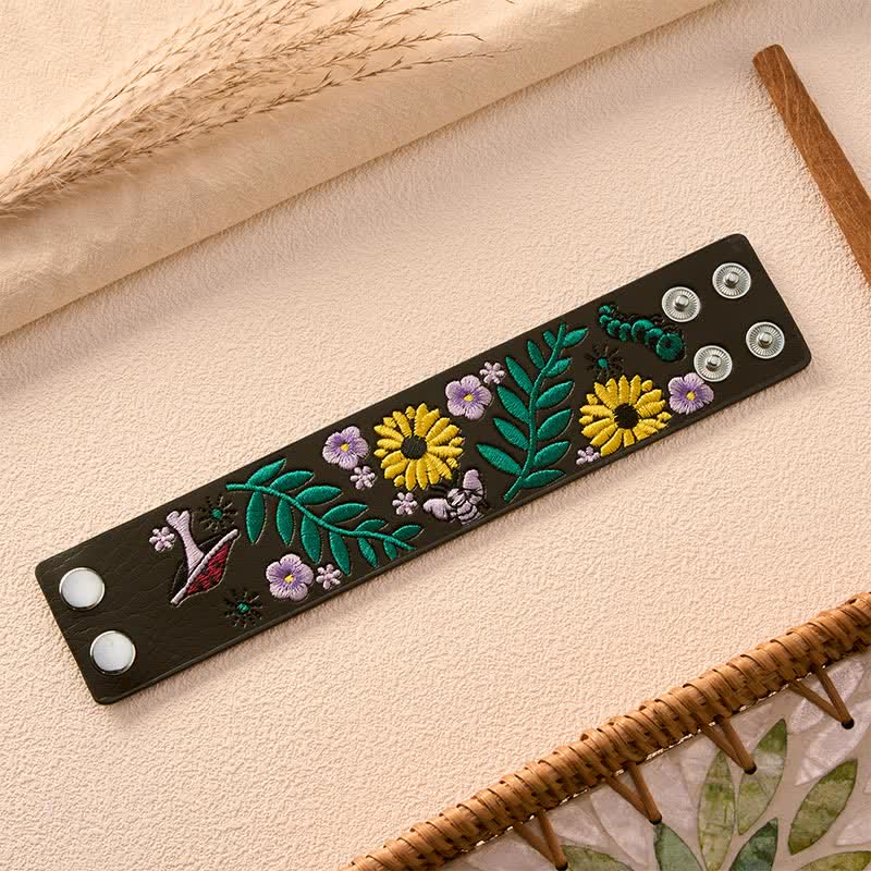 Buddha Stones Bracciale vintage con fibbia in pelle ricamata con fiori, rose e farfalle. - image 5