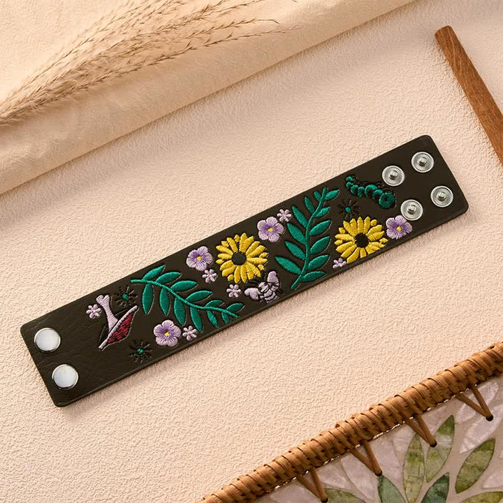 Buddha Stones Bracciale vintage con fibbia in pelle ricamata con fiori, rose e farfalle. - image 5