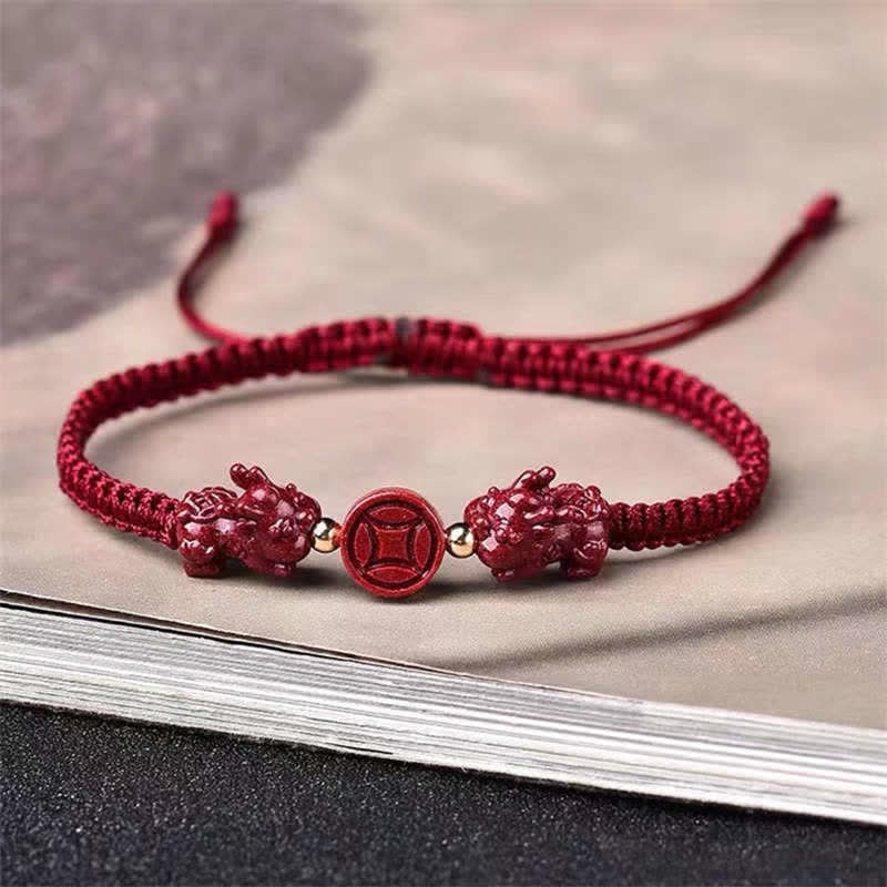 Buddha Stones Cinabro PiXiu Benedizione Moneta di rame Fibbia della pace Braccialetto con corda rossa