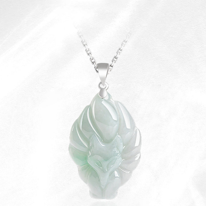 Collana con ciondolo in acciaio al titanio e catena in giada naturale con volpe a nove code Buddha Stones - image 5