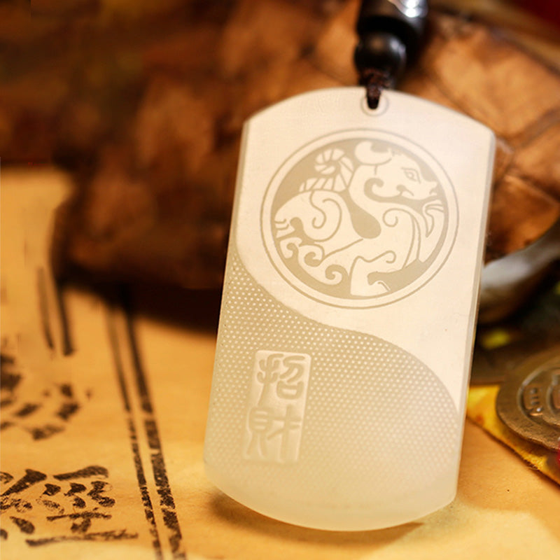 Collana con ciondolo di protezione della fortuna PiXiu Yin Yang in giada bianca - image 2