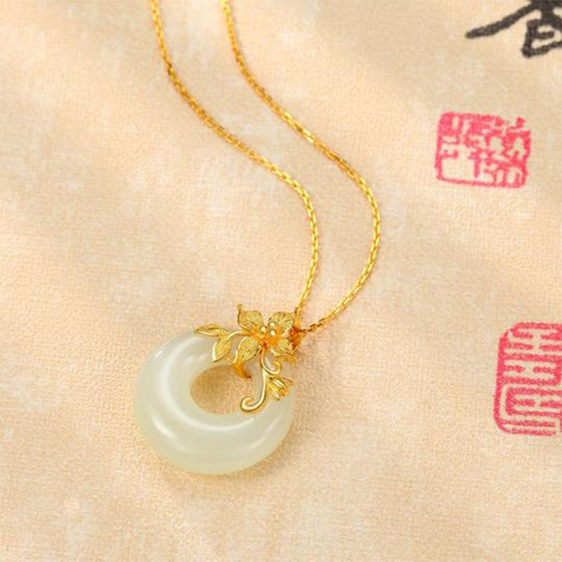 Buddha Stones Collana tibetana in giada bianca calma - image 1