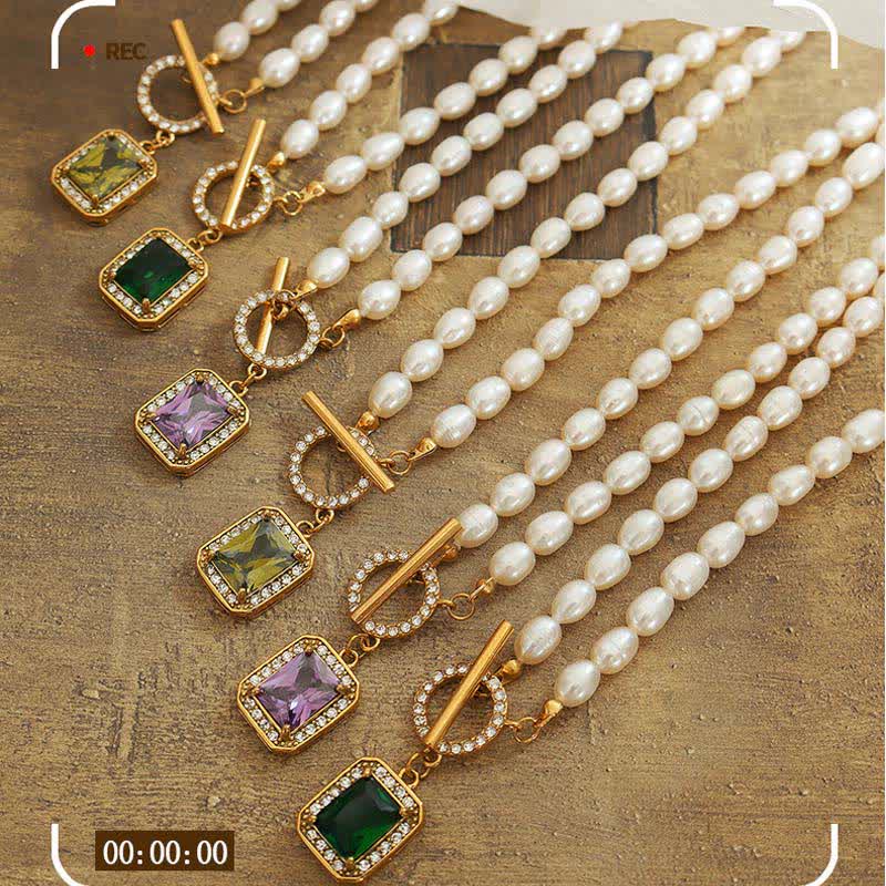 Collana con ciondolo con ciondolo di perle e zirconi della ricchezza